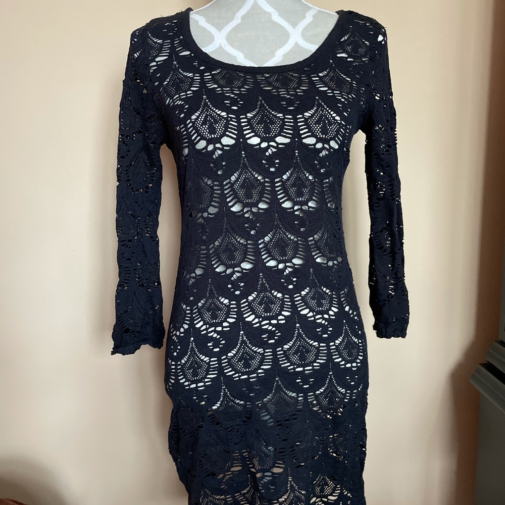 Pretty crochet black dress